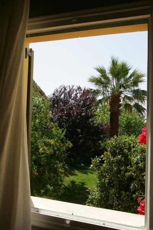 Mounda Beach Hotel Skala  Room photo
